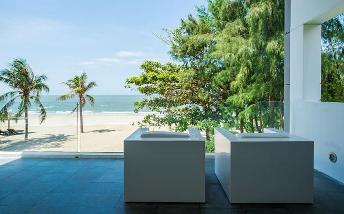 Beachfront villa 1000m2, 5BR  Sanctuary Ho Tram