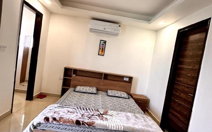 Yoga Retreat at Ganges Rishikesh - Nature Friendly