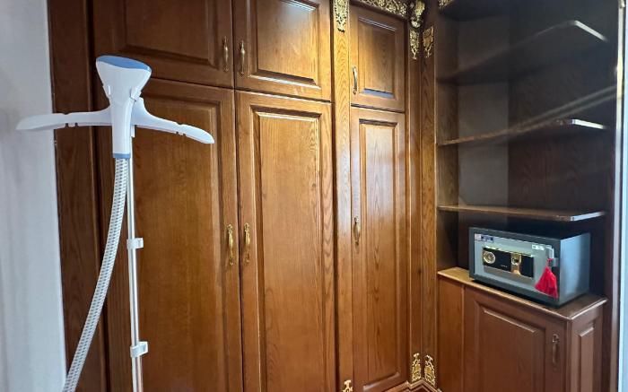 Brand new Luxury West Lake Apartment 
