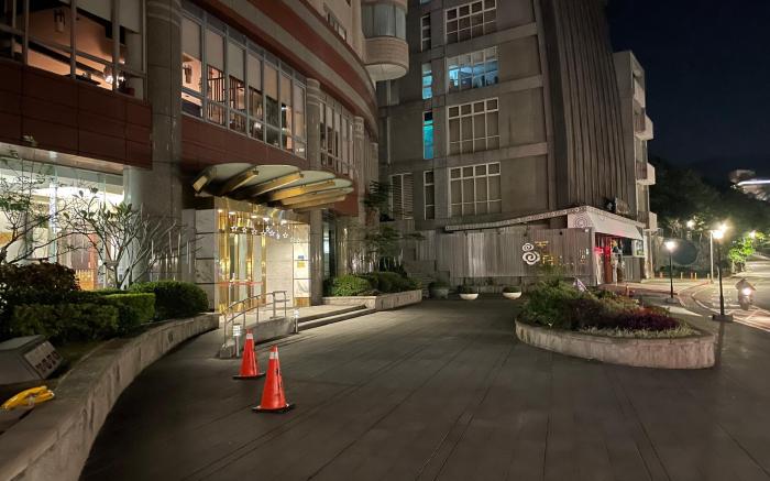 Xin Beitou Skyhigh Hotspring/Pool Getaway(Private)