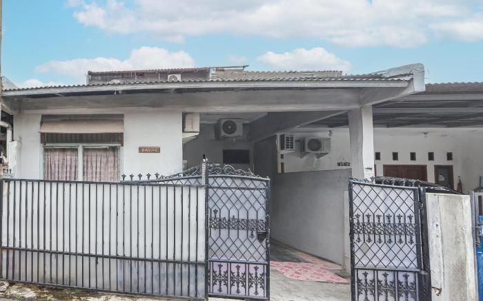 SPOT ON 93515 Pulo Gebang Guest House