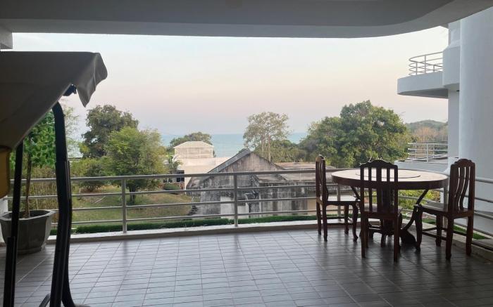 TRIPLET Suite Rayong Seaview Private Beach