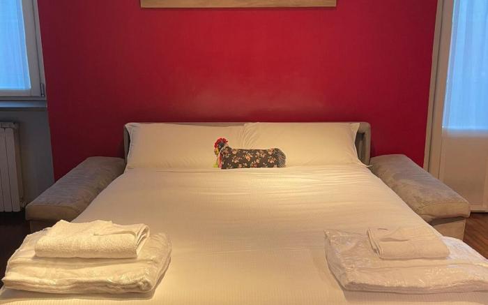Cozy flat mins walk to Navigli and metro station