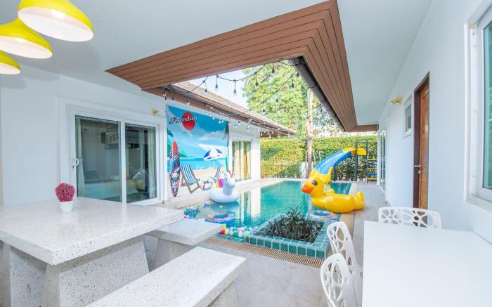 Fineday Pool Villa Pattaya-4BR and  swimming pool