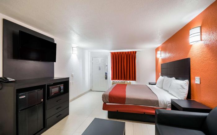 Motel 6 Houston, TX - Brookhollow