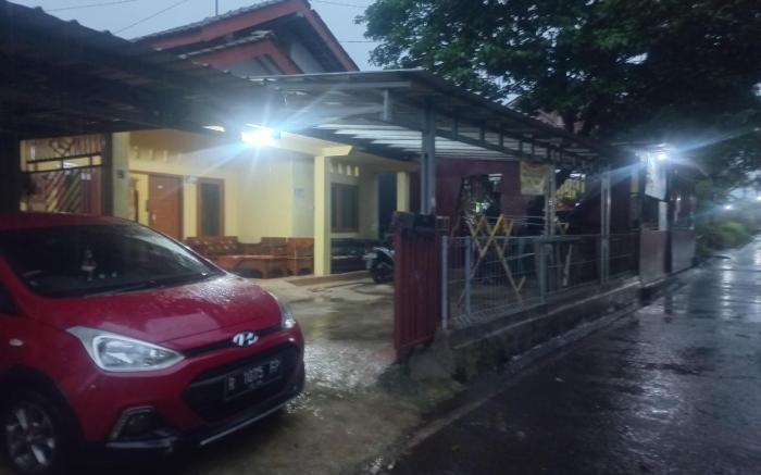 SPOT ON 93542 Suripah Kostel Syariah