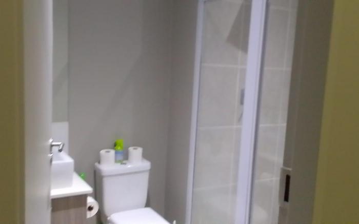 The Rosebank Apartment With Two Single Beds 