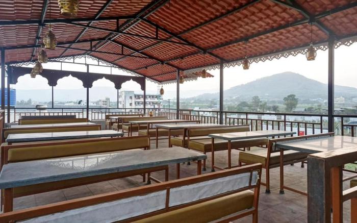 Hotel O Yashraj 7 Resort