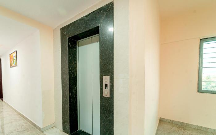 Itsy Hotels Anand Executive, Near Amanora