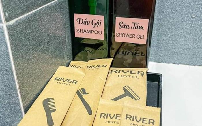 River Hotel 5