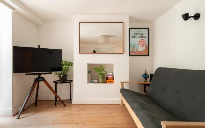 With Private Courtyard, 60 steps to the Sea