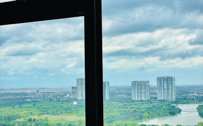 Thien Nga lake view/ Skylux homestay Ecopark