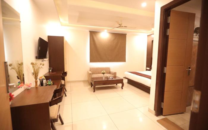 Hotel Lyf Corporate Suites - Near IGI Airport