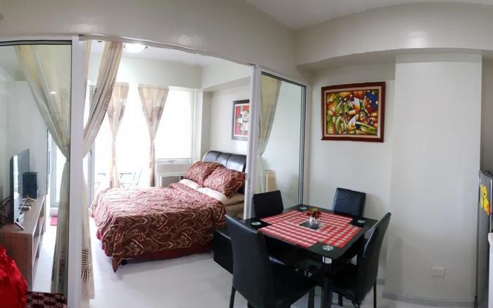 Azure Luxury Beachview 1BR Suite by VacationsPH