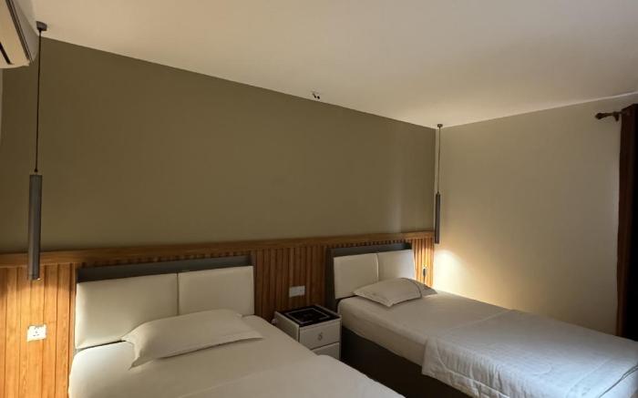 West Port Hotel