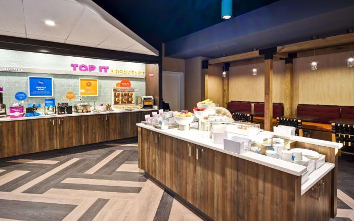 Tru by Hilton Sterling Heights Detroit