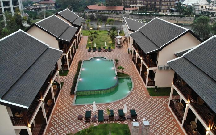 Saksiri Riverside Boutique Hotel