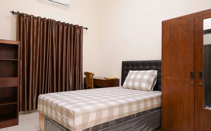 Palem Merah Gejayan Premiere