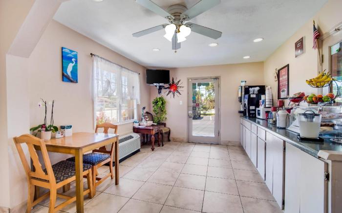 Econo Lodge Walterboro I-95