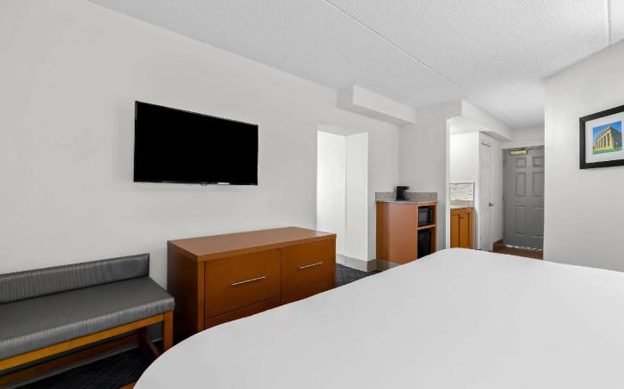 Comfort Inn & Suites Nashville Near Tanger Outlets I-24 Antioch