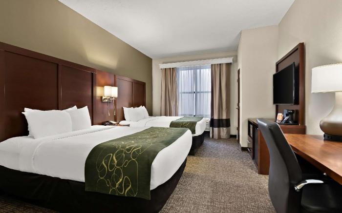 Comfort Suites Nashville near Percy Priest Lake