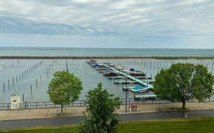 Clarion Hotel Conference Center on Lake Erie