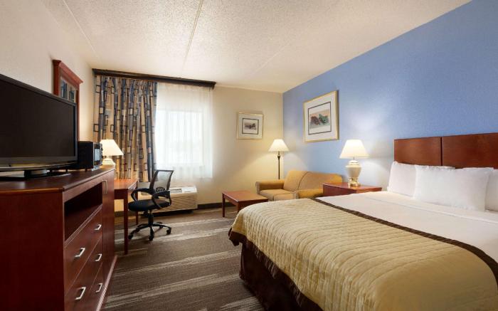 Ramada By Wyndham Fargo