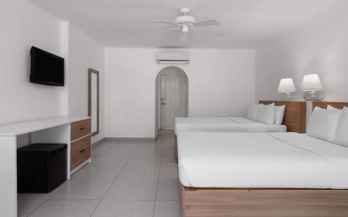 Grand Decameron Montego Beach, A Trademark All Inclusive