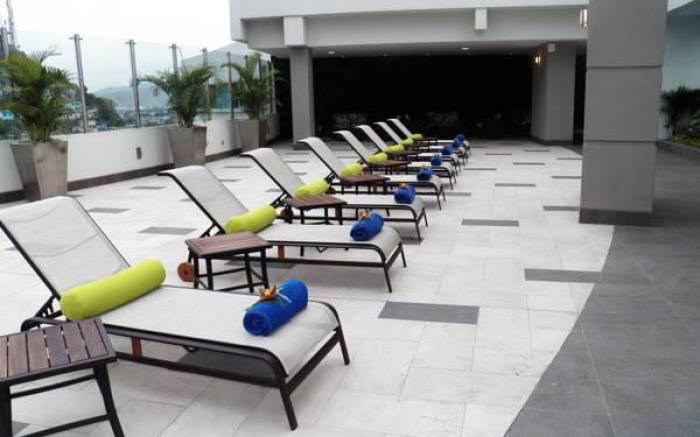 Wyndham Guayaquil, Puerto Santa Ana