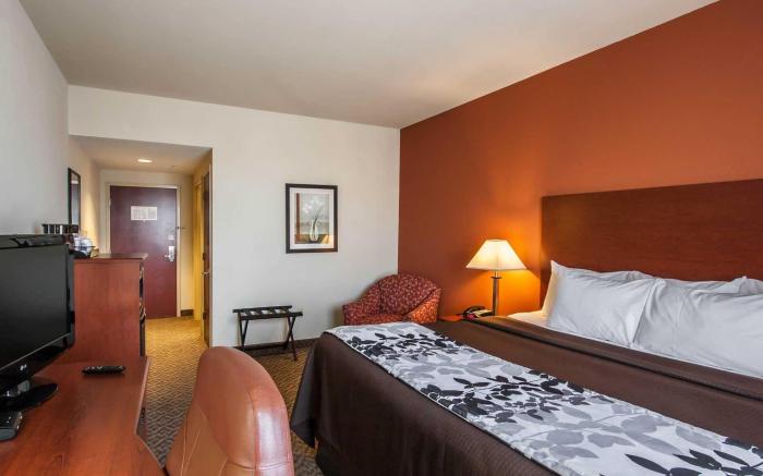 Sleep Inn & Suites Dyersburg I-155