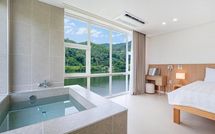 Nami Island Chaeungan Pool Villa