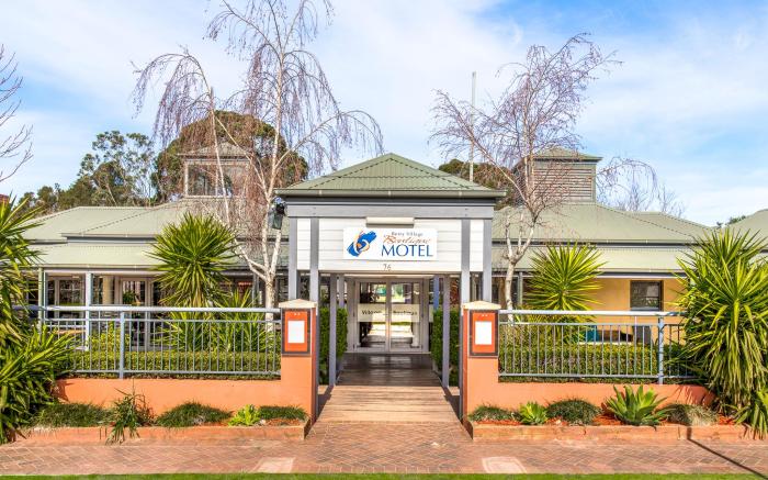 Berry Village Boutique Motel 