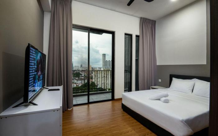 Penang KT HOME Beacon Executive Suites for 9 paxs