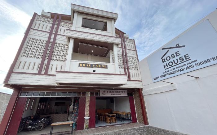 RedDoorz @ Rose House Simpang Pemda Medan Selayang