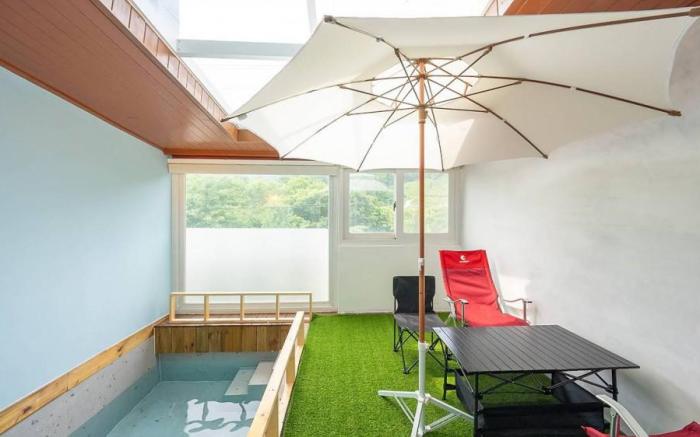 8090 Pool Villa