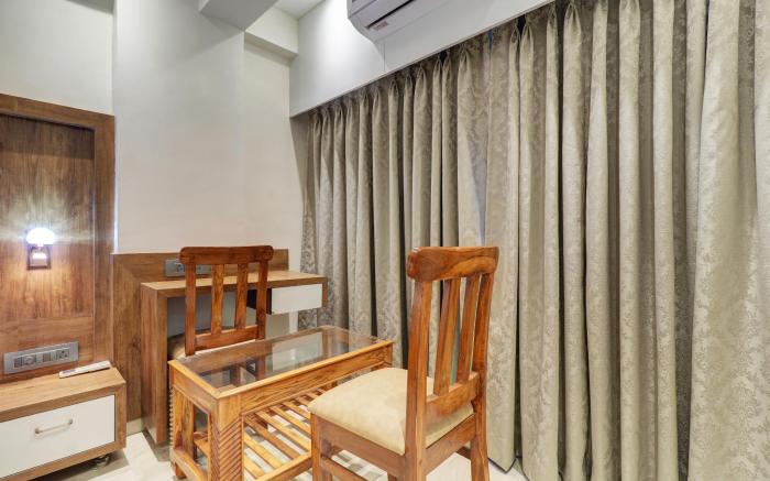 Hotel Flysky Rooms & Banquets