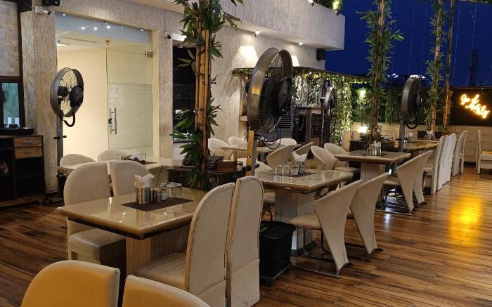 MAHESHWARI JALSA HOTEL