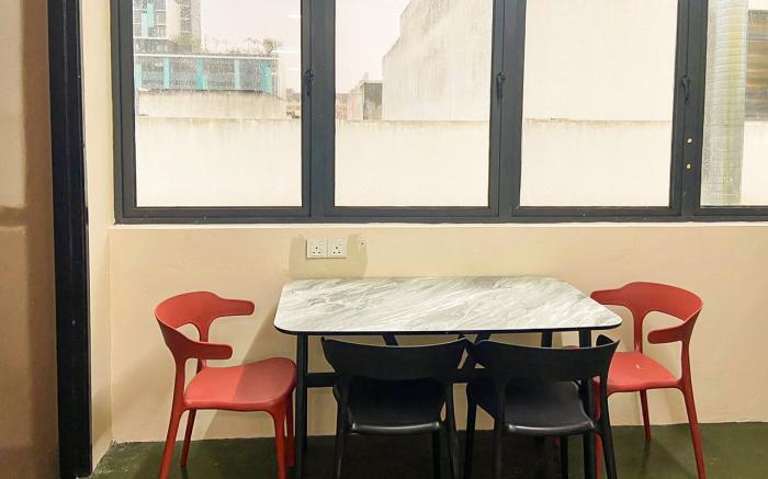 Hostel Black88 Airport Transit - Self Check in