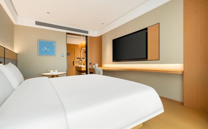 Ji Hotel Beihai Old Street Beibu Gulf Square