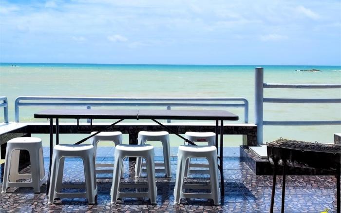 GAO Lighthouse Phala Beachfront