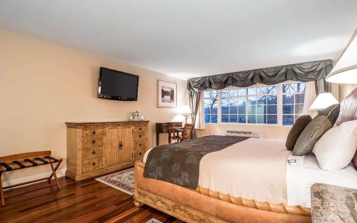 Riverside Hotel, an Ascend Collection Hotel