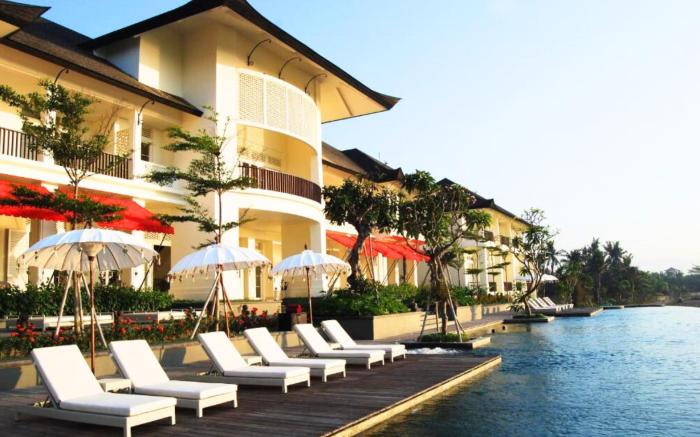 Lush Trees Hotel 1 BR Suite Ocean View NE135A