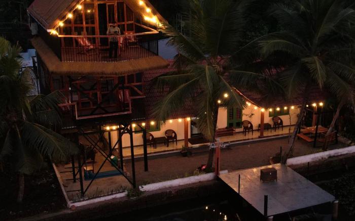 Tulsi Kayal Retreat
