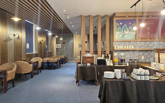 Jeonju Pungnam Family Hotel (Former name Pungnam Tourist Hotel)