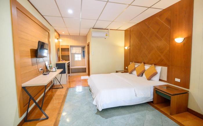 Garden Stay by Wanathara