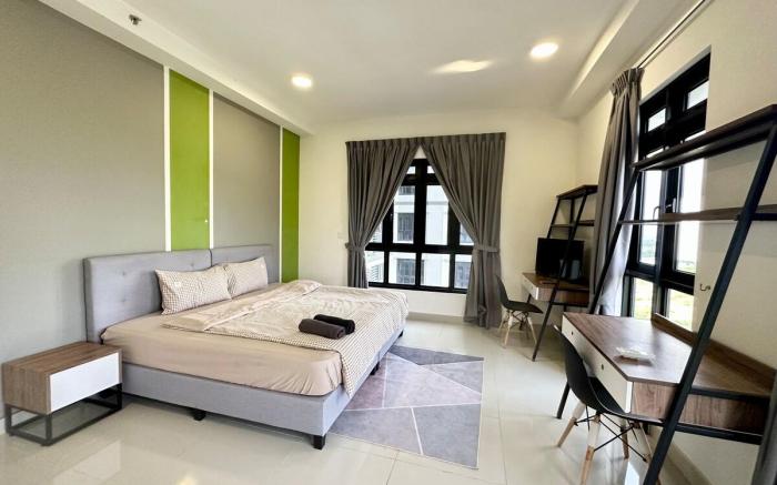 1320 Meridin Cozy Legoland Netflix By STAY