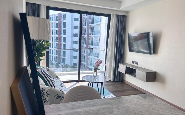 The one 清迈一号 Luxury Pool view Resort condo-A