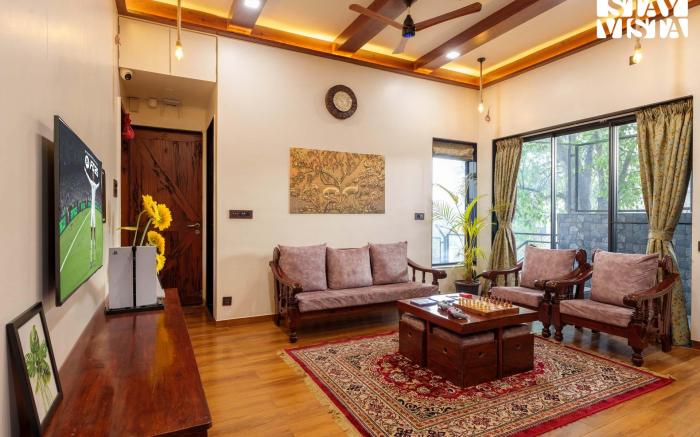 StayVista at Sunflower Villa