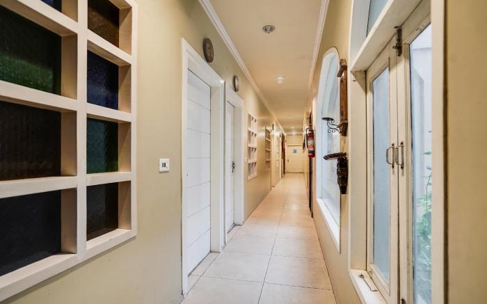 Super Townhouse Mansarovar Near Metro Station Formerly Dev Villas