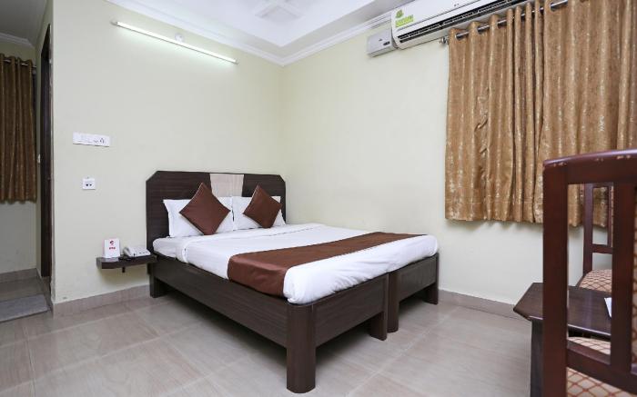 Hotel O Saraswathi Residency Near SR Nagar Metro Station